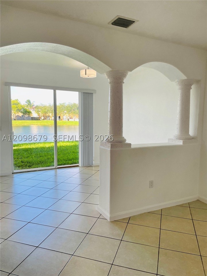2847 Se 15th Rd #80 - Photo 4 of 27
