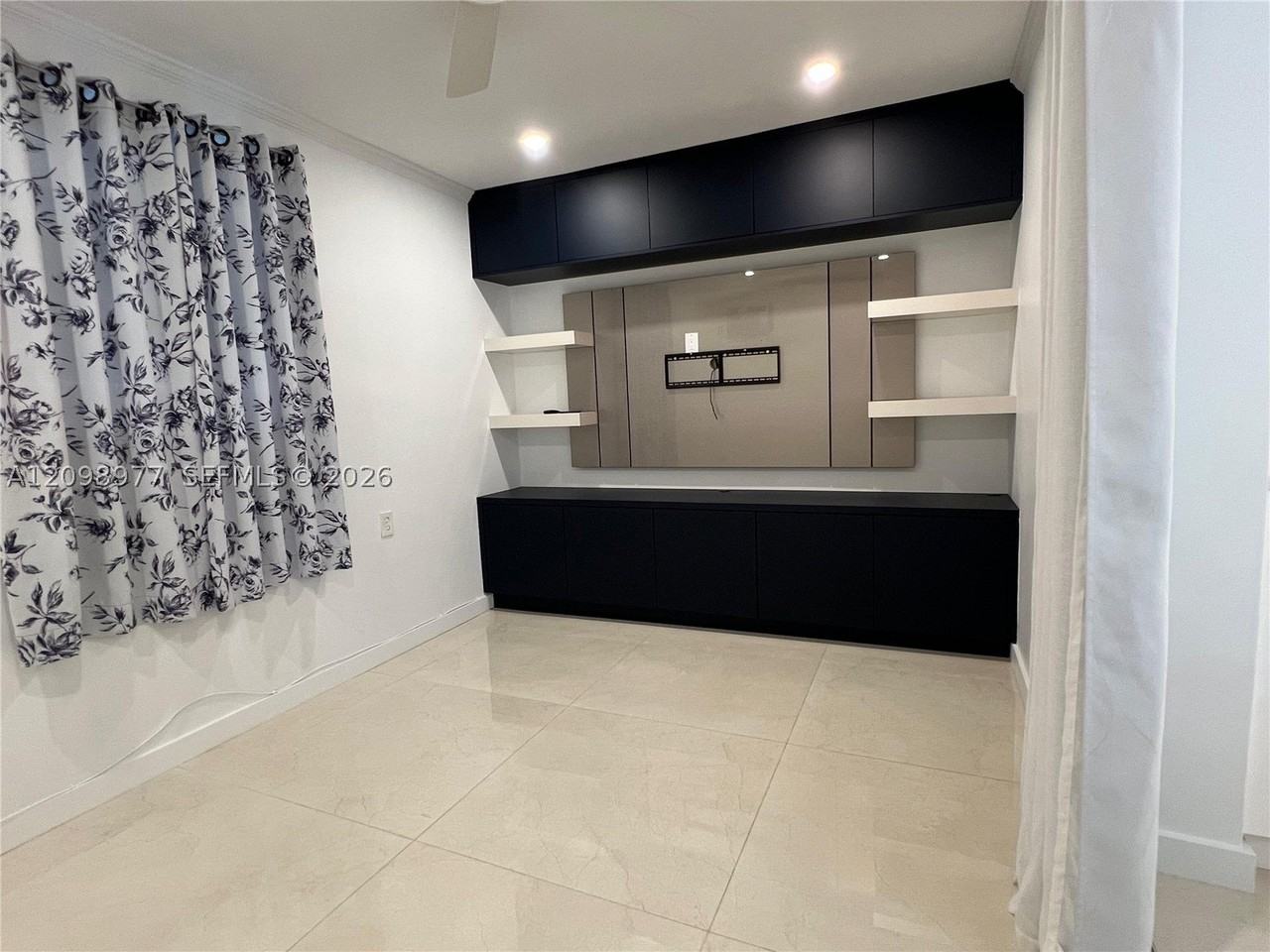 9067 Sw 1st Rd #9067 - Photo 5 of 13
