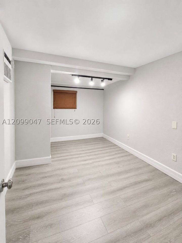 6610 Sw 42nd St - Photo 2 of 4
