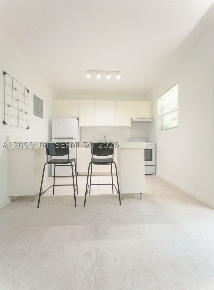 3676 Oak Ave #1 - Photo 3 of 23