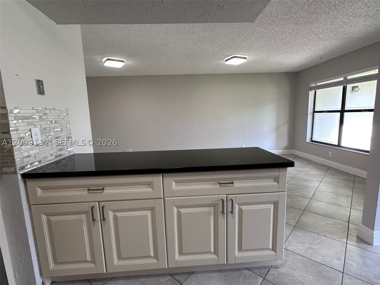 5515 Courtyard Dr #5515 - Photo 6 of 24