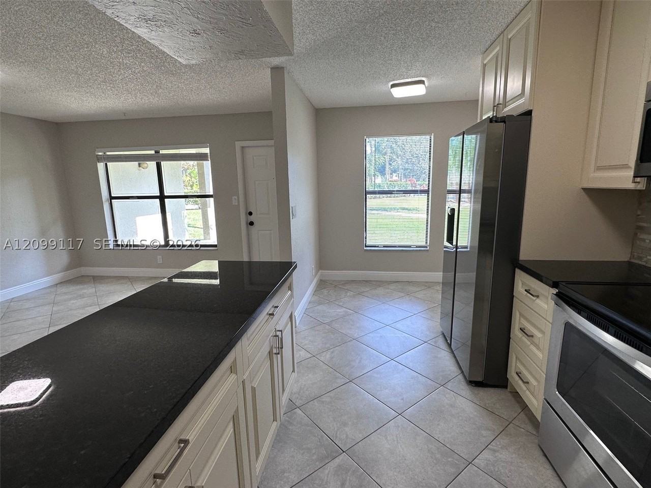 5515 Courtyard Dr #5515 - Photo 7 of 24