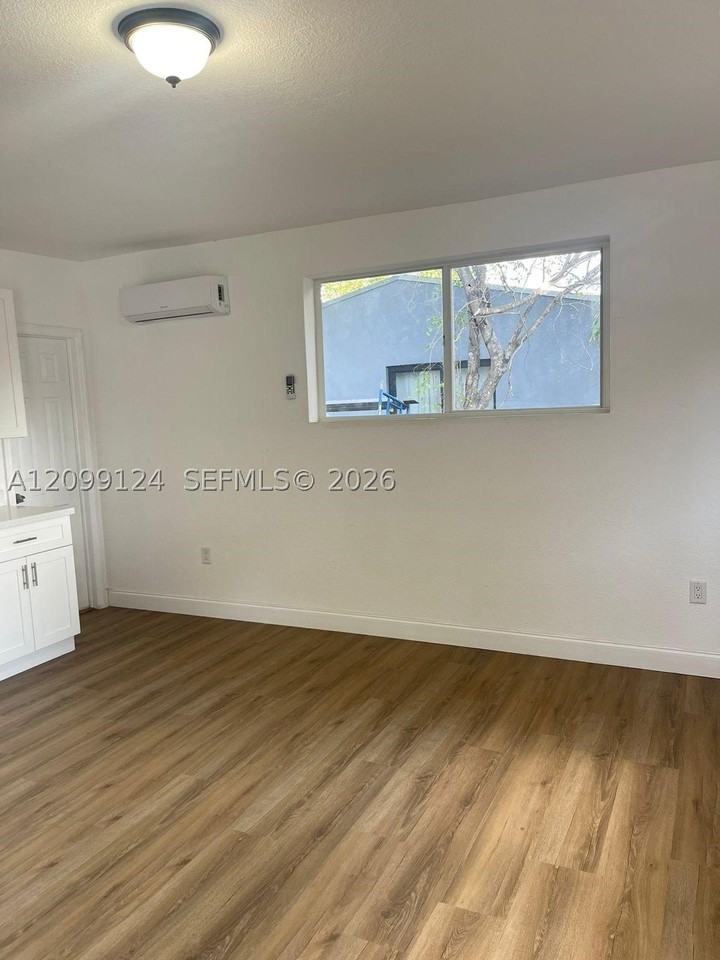 2279 Nw 94th St #C - Photo 4 of 12
