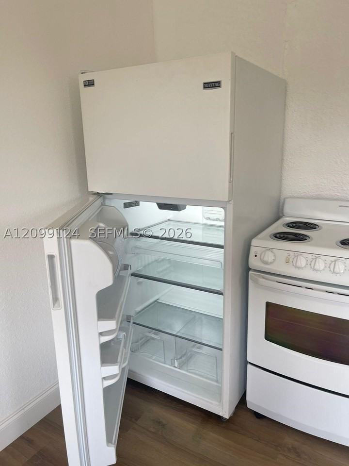 2279 Nw 94th St #C - Photo 6 of 12
