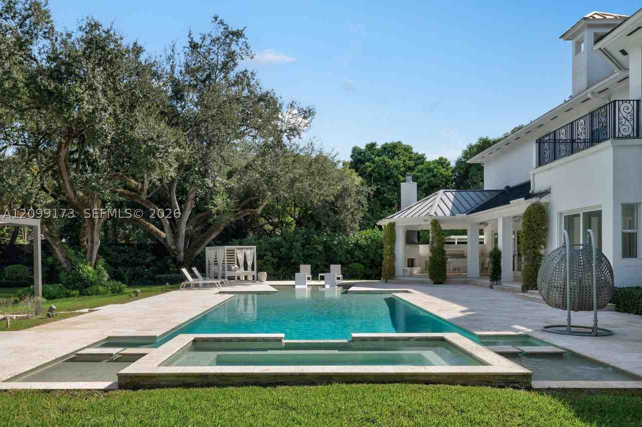 8551 Sw 102nd St #0 - Photo 7 of 21