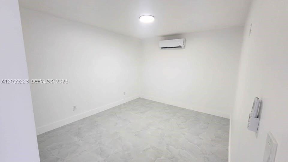 510 Nw 152nd St #1 - Photo 4 of 5