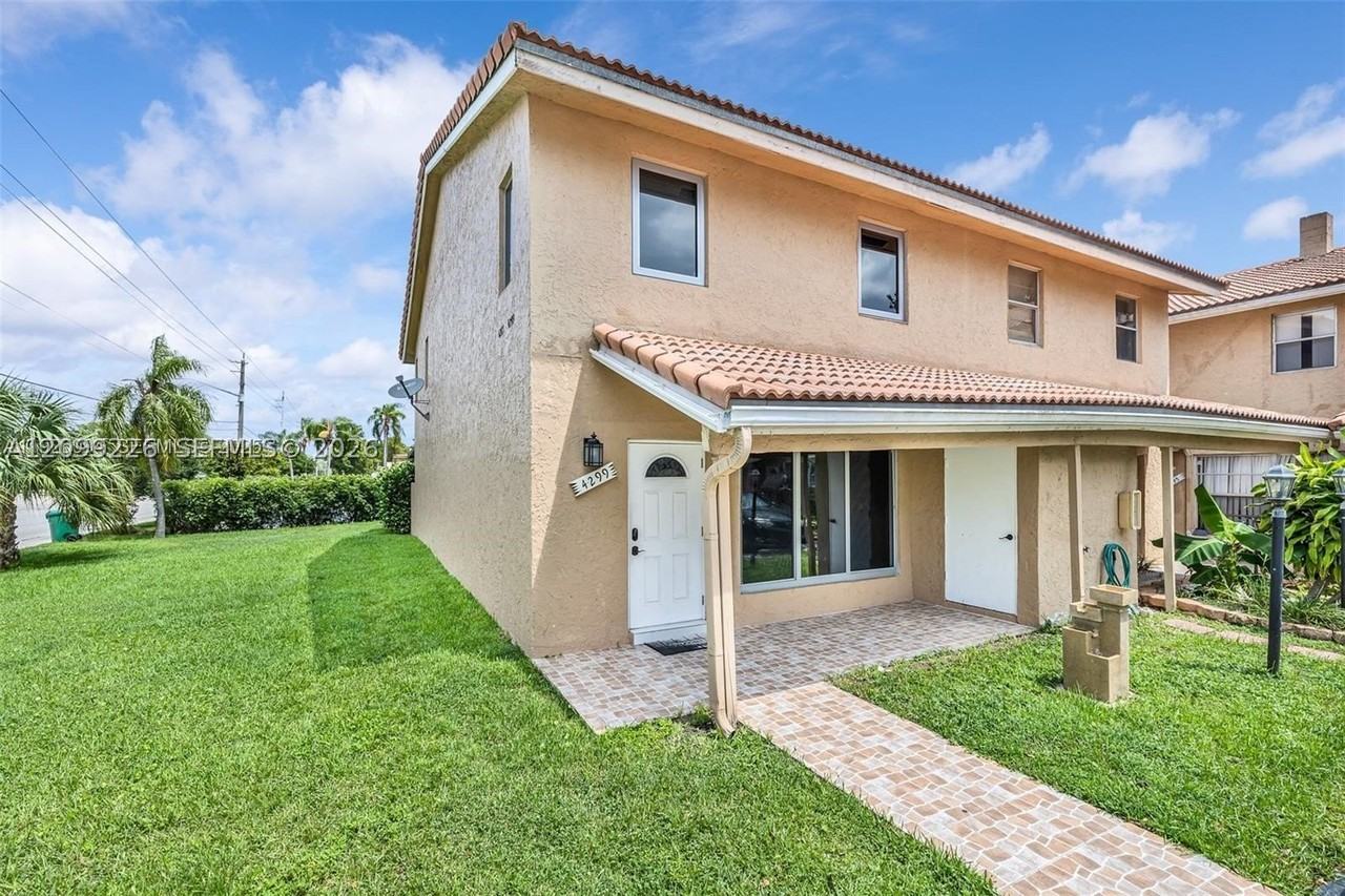4299 Coral Springs Dr #3A - Photo 2 of 31