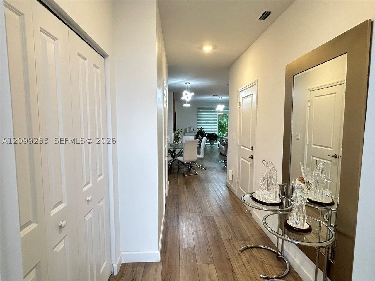4528 Hollister Ave - Photo 3 of 42