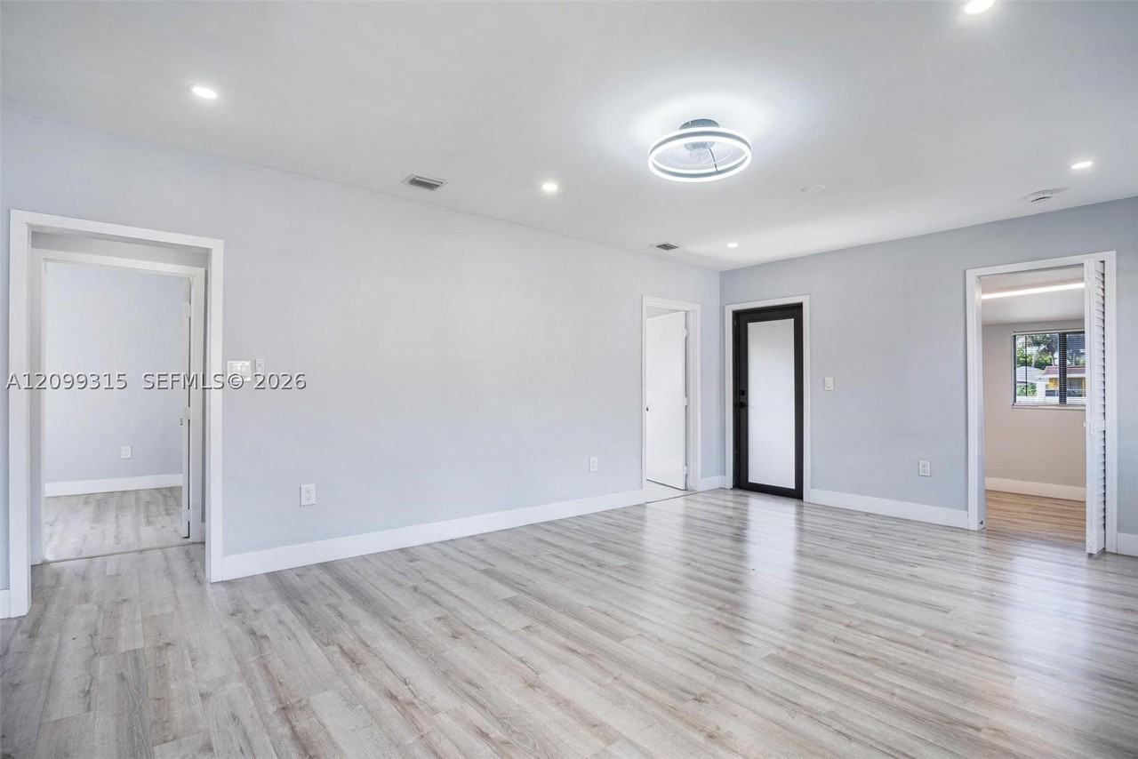 781 Nw 108th St #0 - Photo 7 of 22