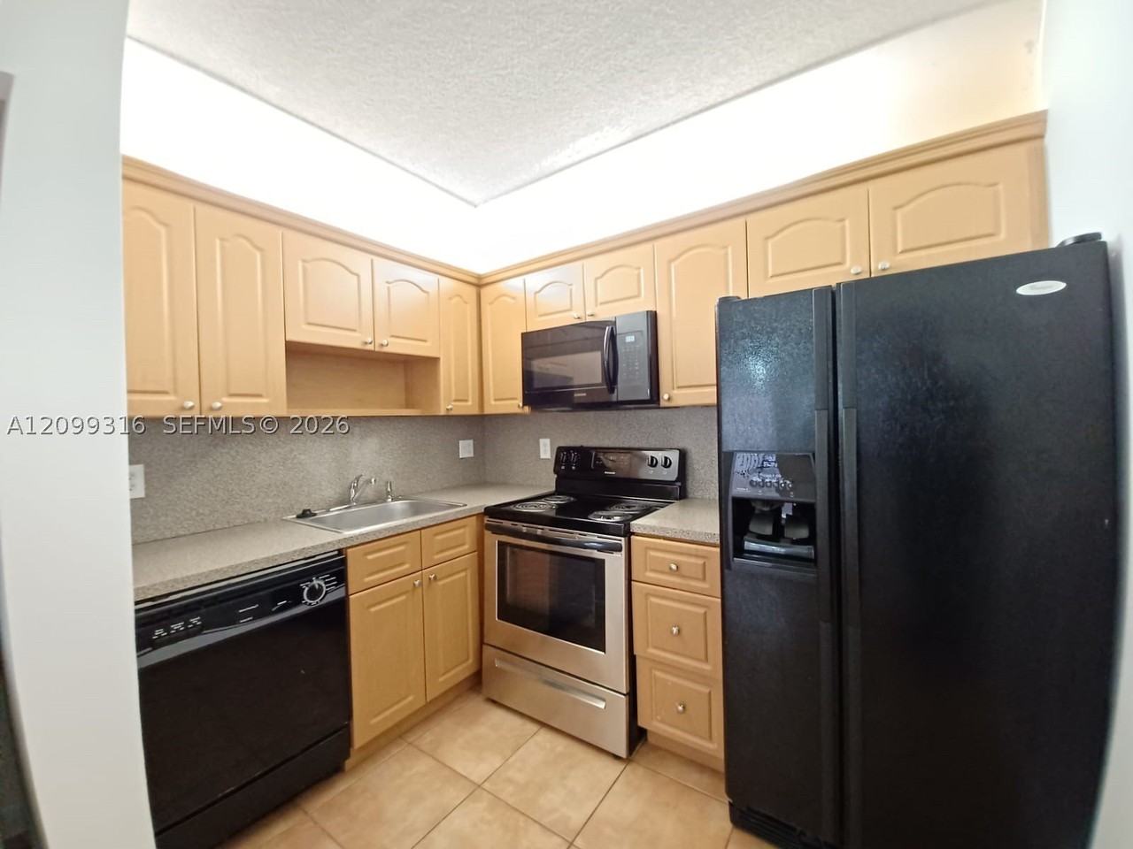 11120 Royal Palm Blvd #4-10 - Photo 3 of 23