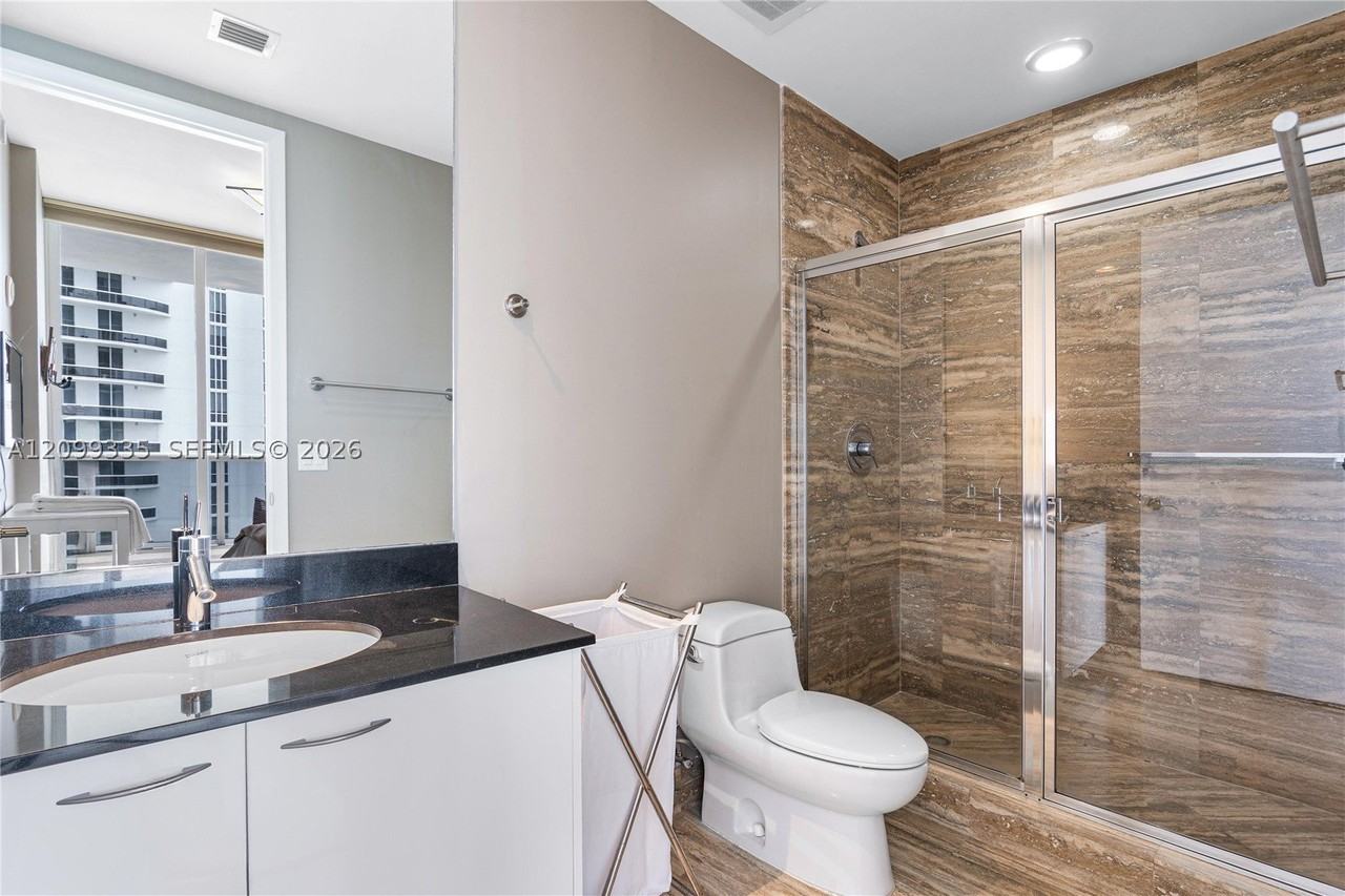15901 Collins Ave #3002 - Photo 5 of 32