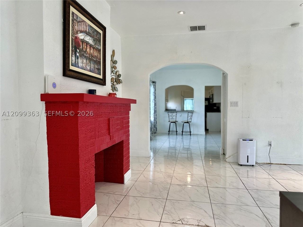1284 Nw 39th St - Photo 7 of 18