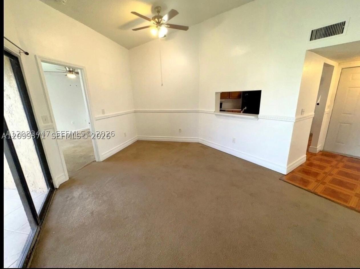 1190 Washington Cir #1190E - Photo 7 of 10