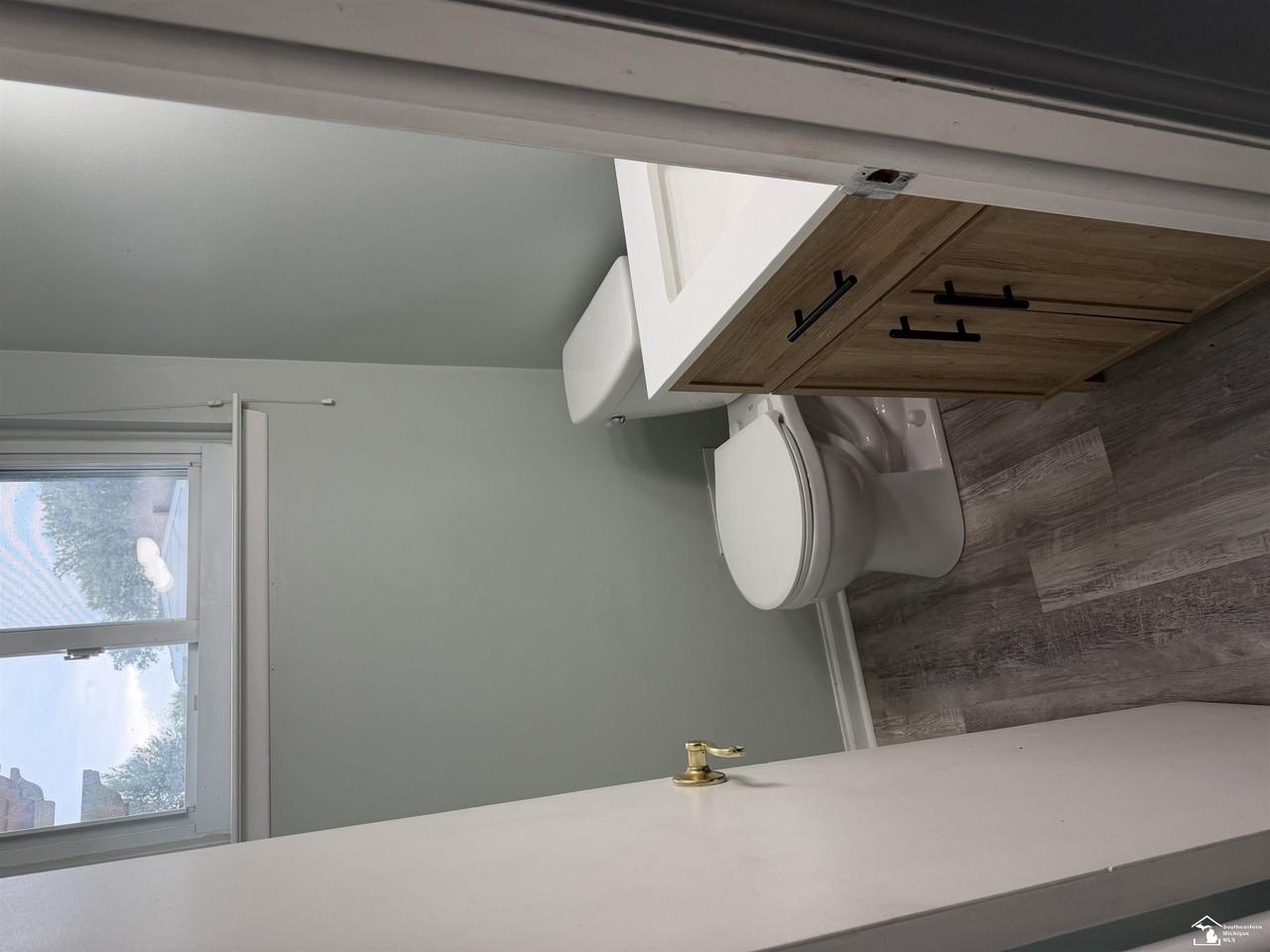 20437 Bourassa Ave - Photo 5 of 11