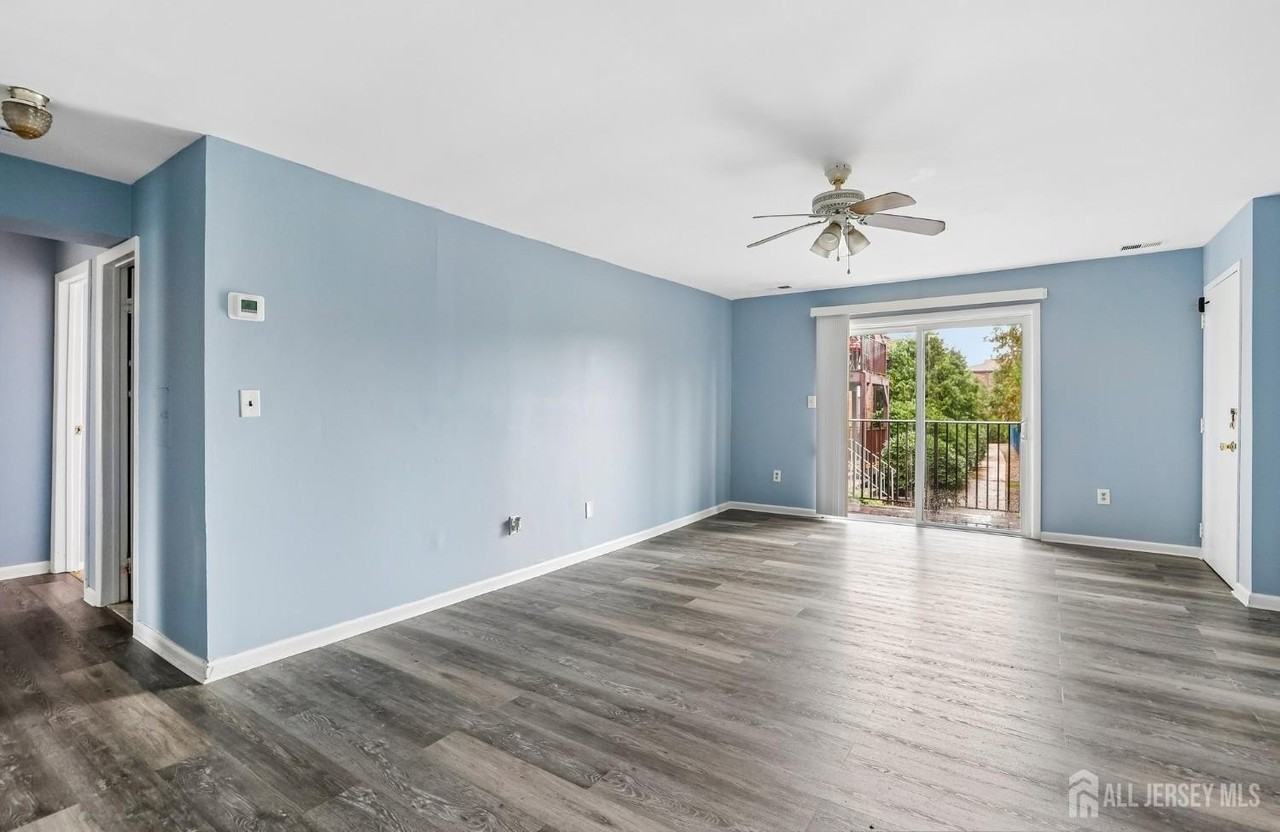 1203 N Oaks Blvd - Photo 7 of 20