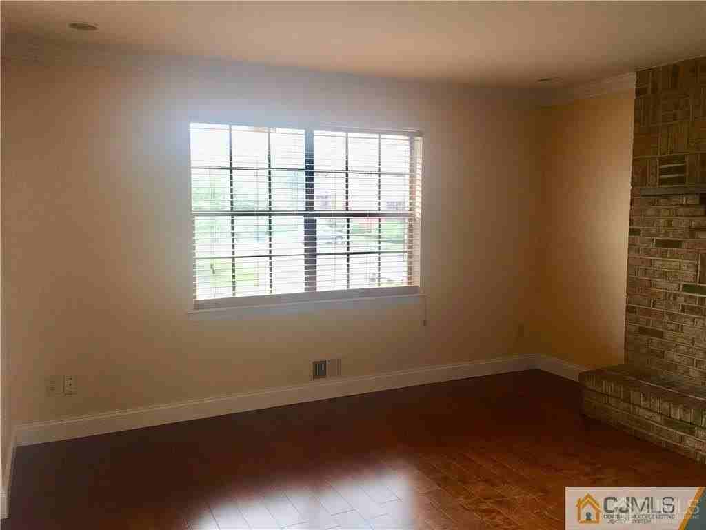 601 Maple Hill Dr #601 - Photo 6 of 24