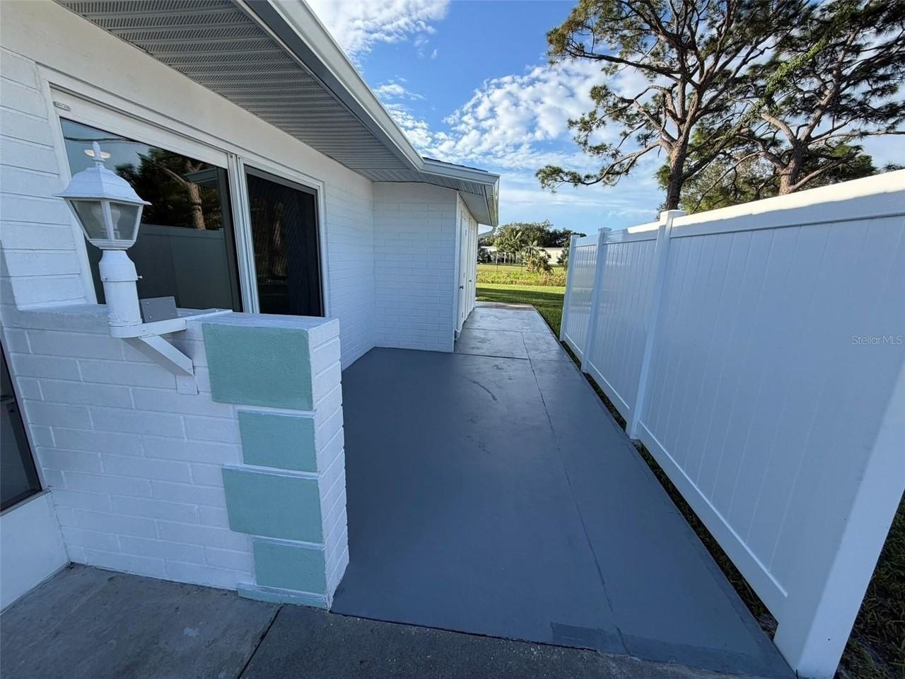 5765 Gallatin Ln - Photo 3 of 15