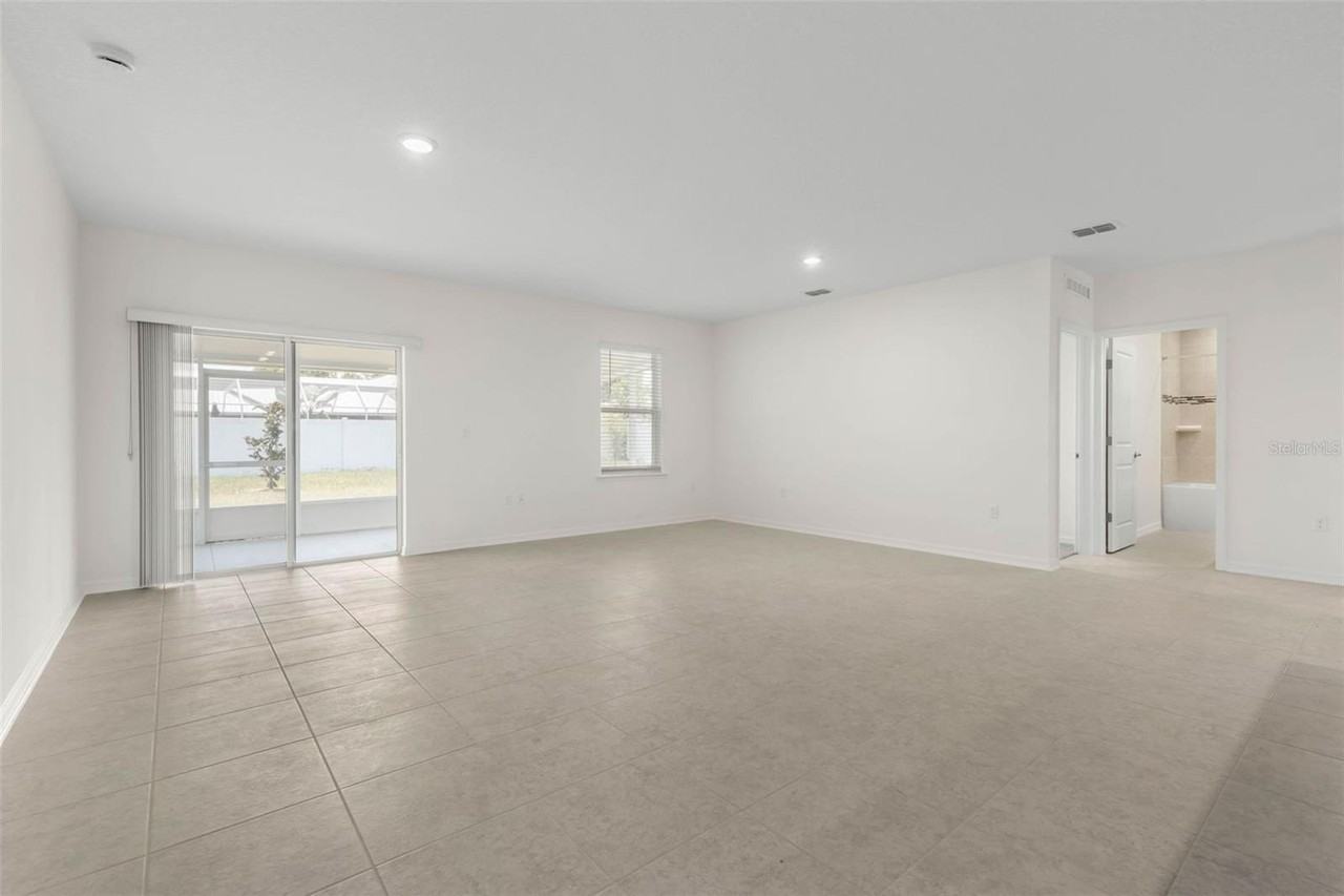 73 Forest Hill Dr - Photo 3 of 37