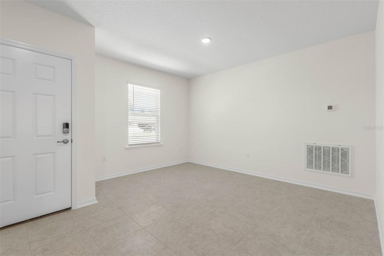 73 Forest Hill Dr - Photo 6 of 37