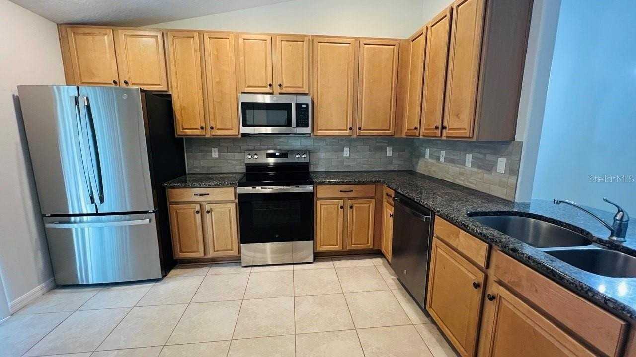 101 Rose Dr #A - Photo 2 of 7