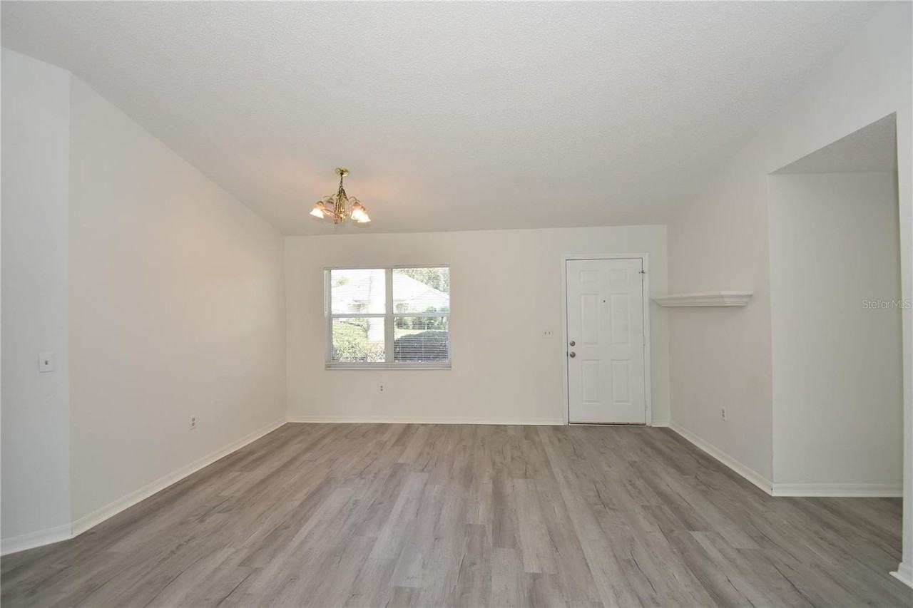 78 Flemingwood Ln - Photo 3 of 27