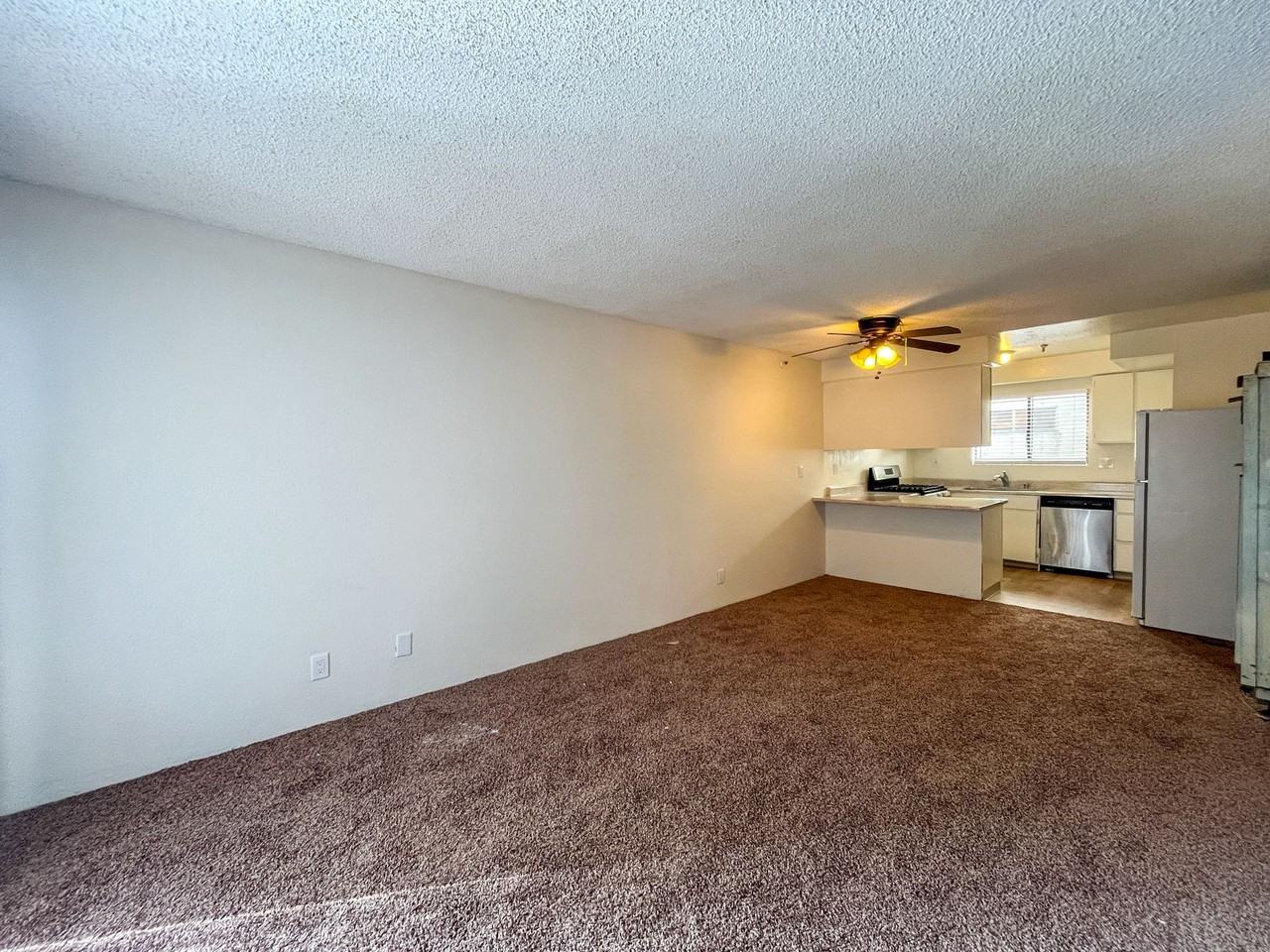 12909 Cordary Ave - Photo 3 of 17
