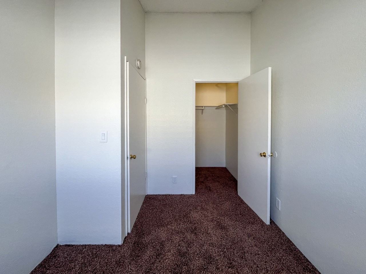 12909 Cordary Ave - Photo 7 of 17