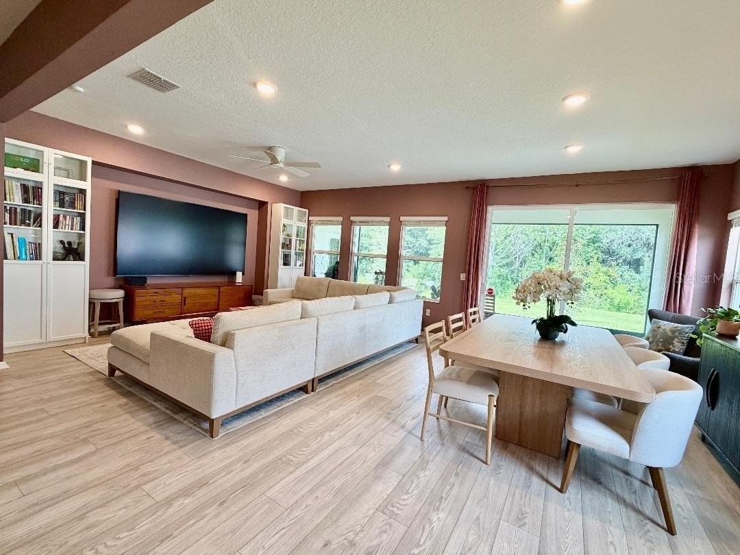 693 Peroni Ave - Photo 6 of 26