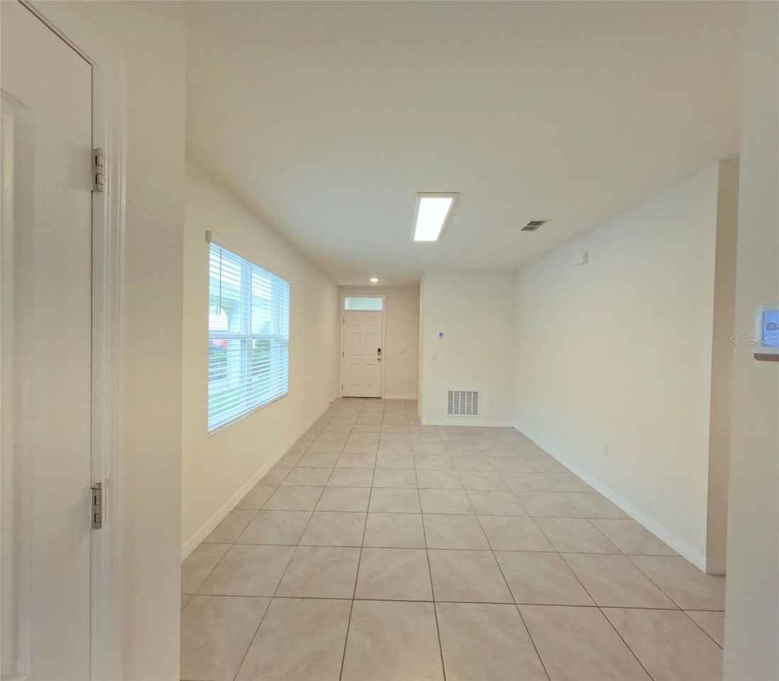2222 Elmsford Pt - Photo 5 of 20