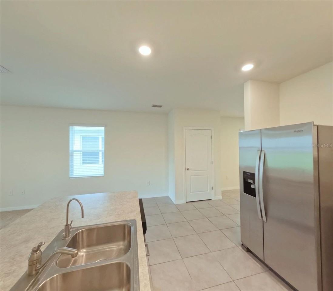 2222 Elmsford Pt - Photo 7 of 20