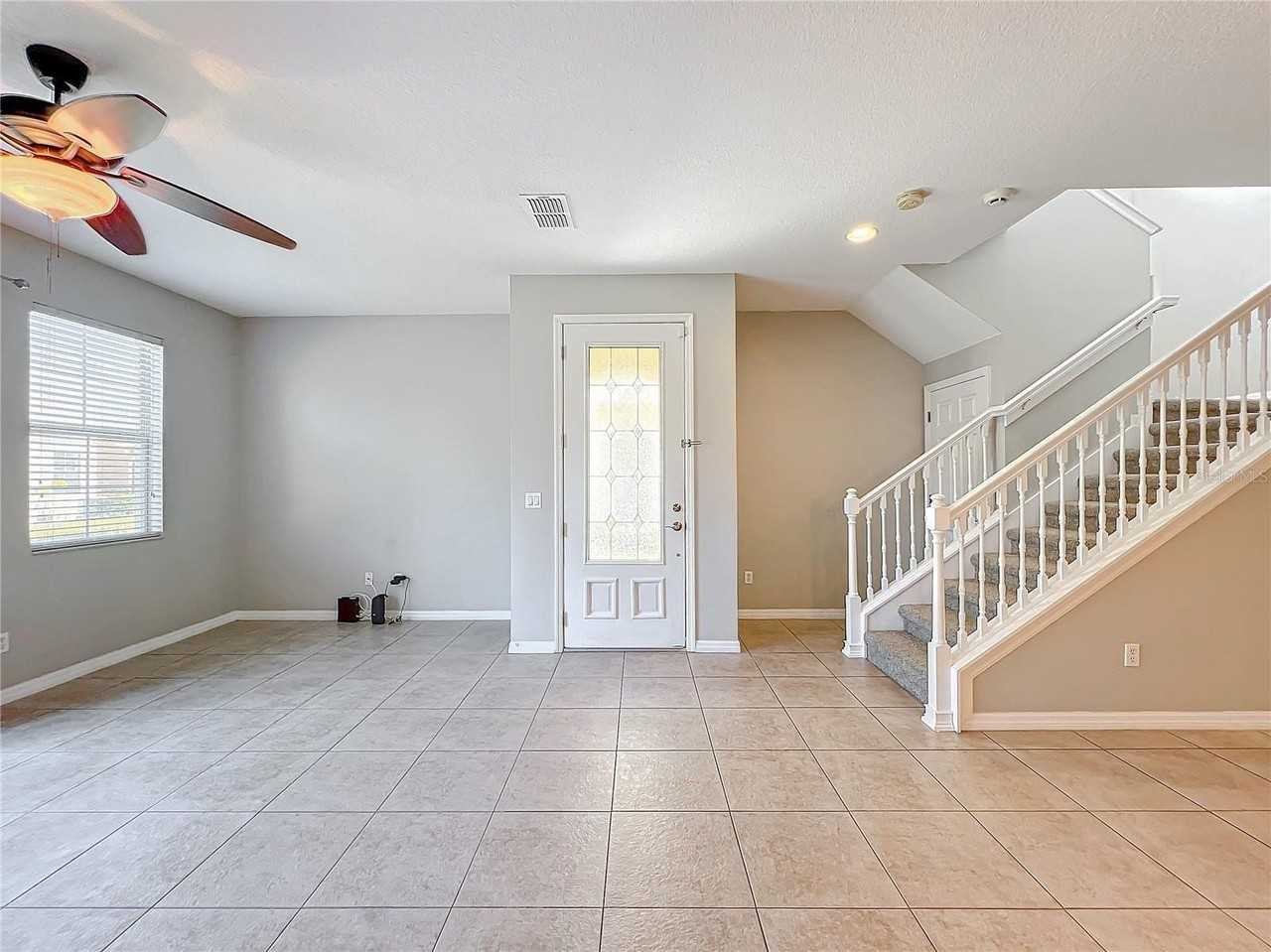2821 Shady Willow Ln - Photo 6 of 34