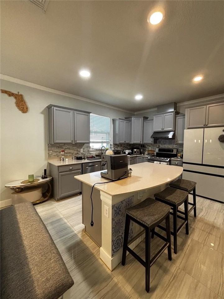 3227 Buoy Cir - Photo 7 of 32