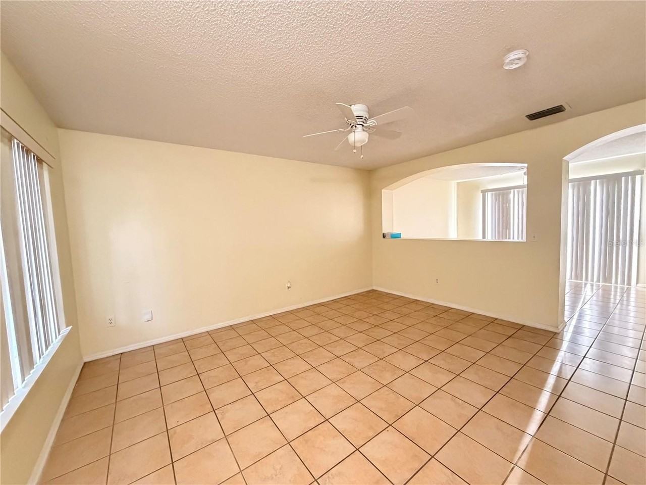 1510 Carey Glen Cir - Photo 3 of 14