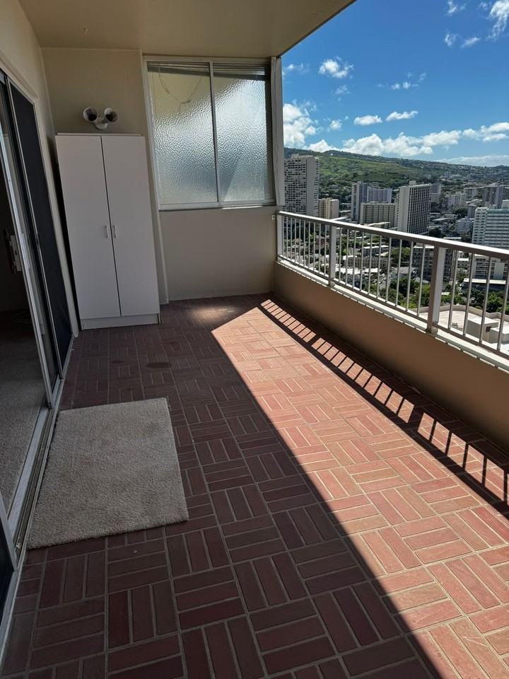 999 Wilder Ave #1403 - Photo 7 of 21