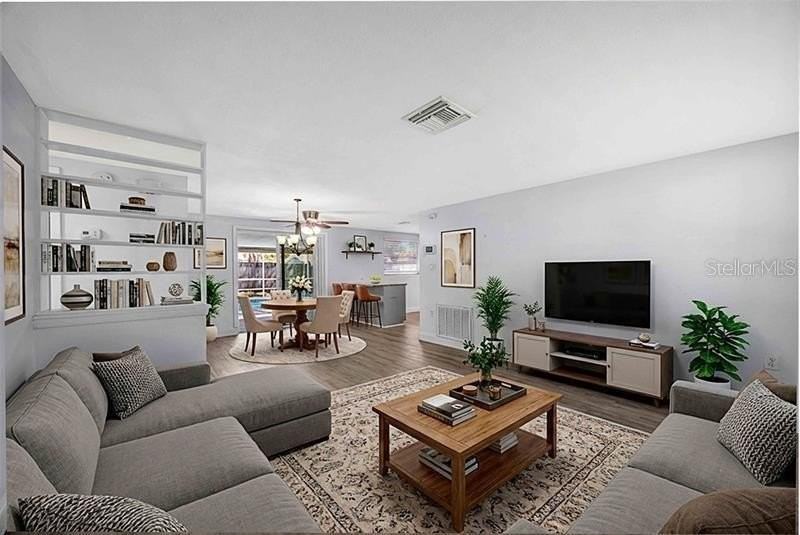 9040 Lunar Ln - Photo 5 of 13