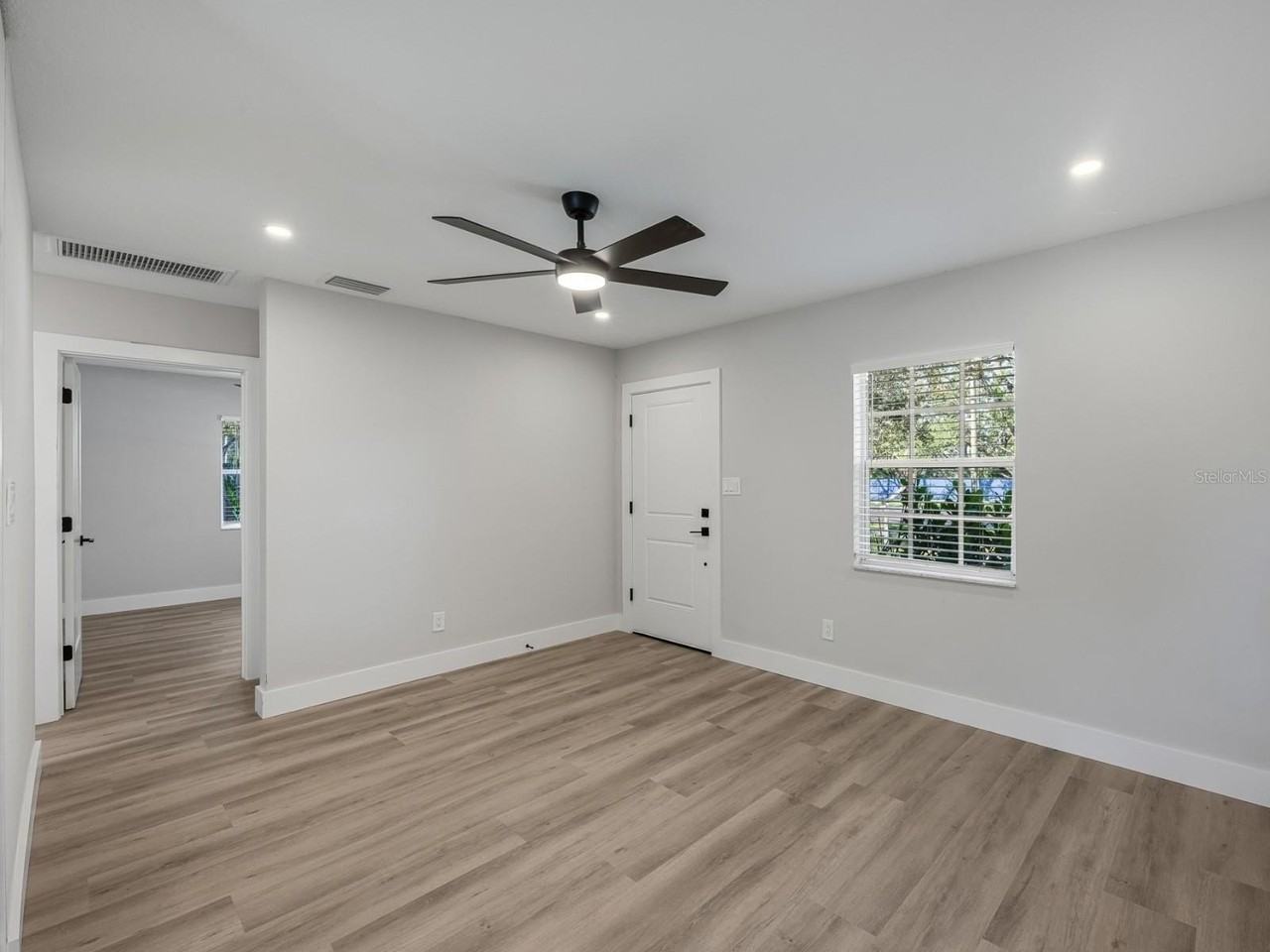 4318 S West Shore Blvd - Photo 3 of 20