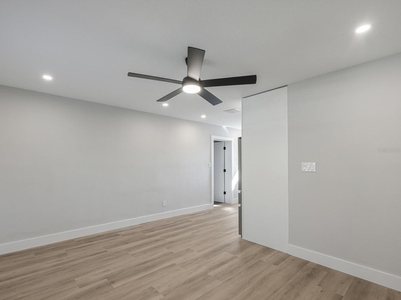 4318 S West Shore Blvd - Photo 5 of 20