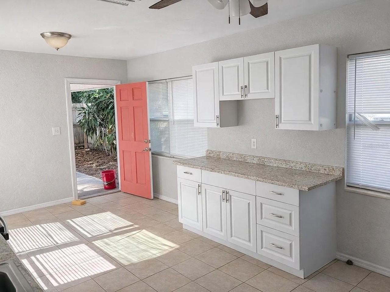 2334 38th Ave N - Photo 3 of 13