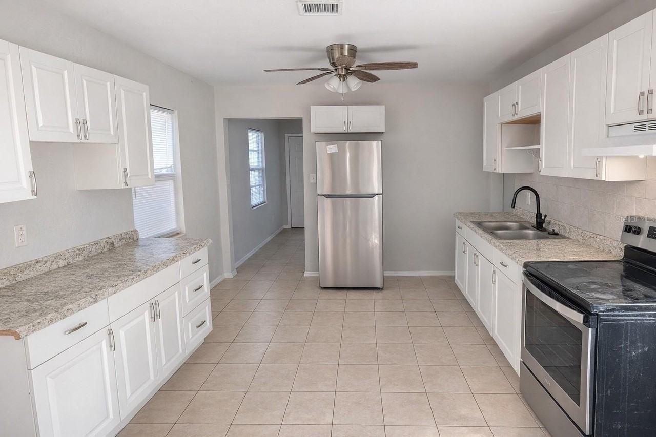 2334 38th Ave N - Photo 5 of 13