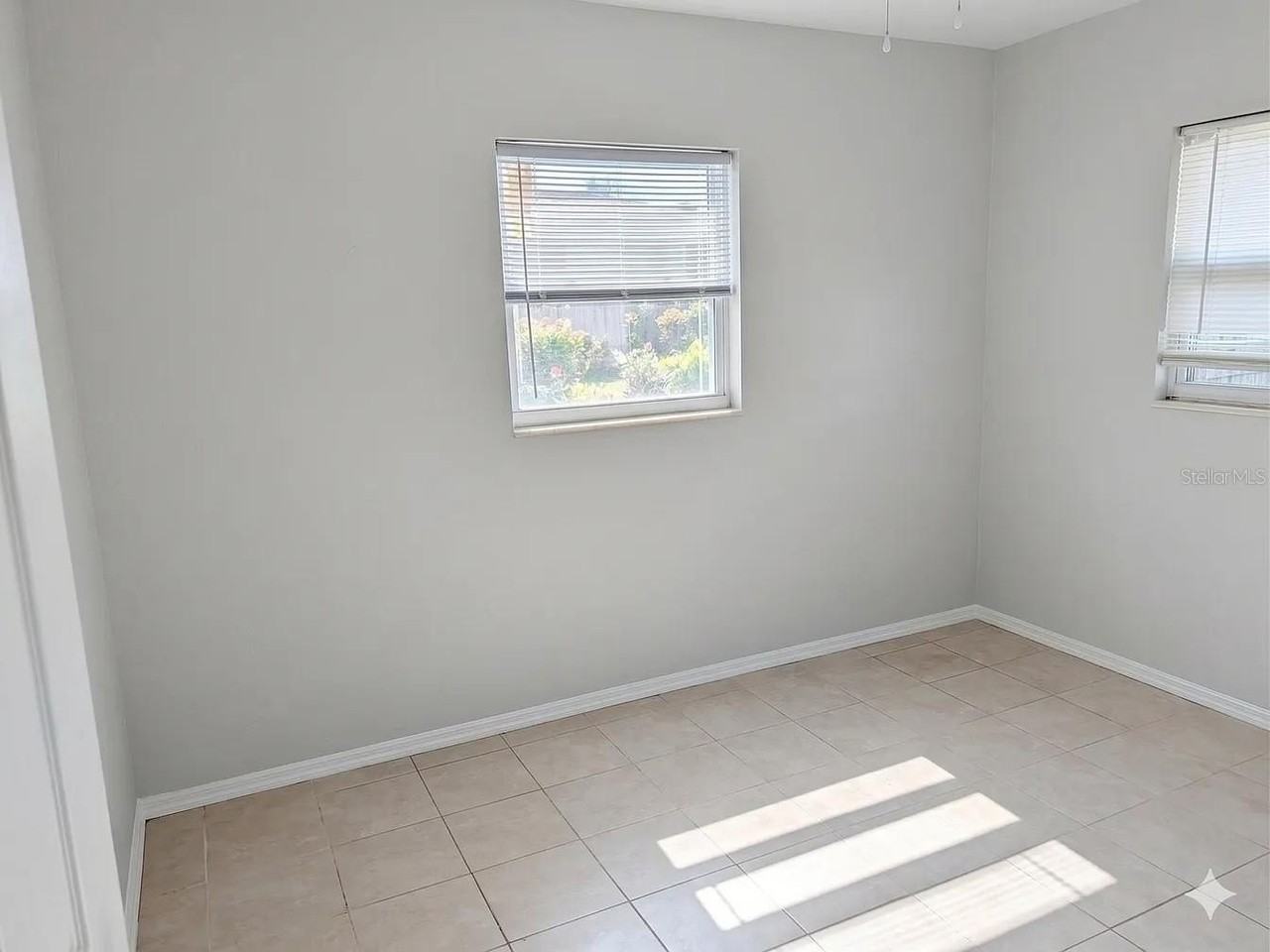 2334 38th Ave N - Photo 7 of 13