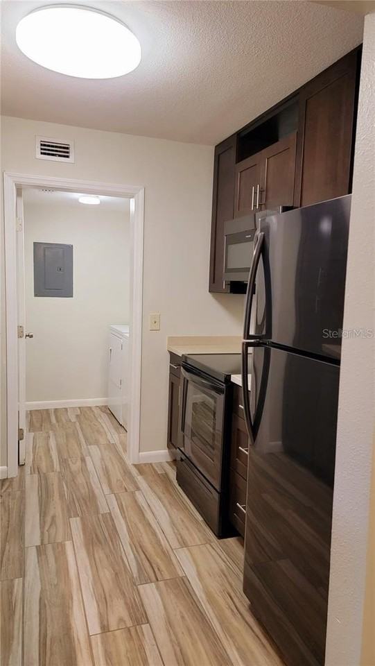 12135 Fox Chase Dr #H2 - Photo 4 of 20