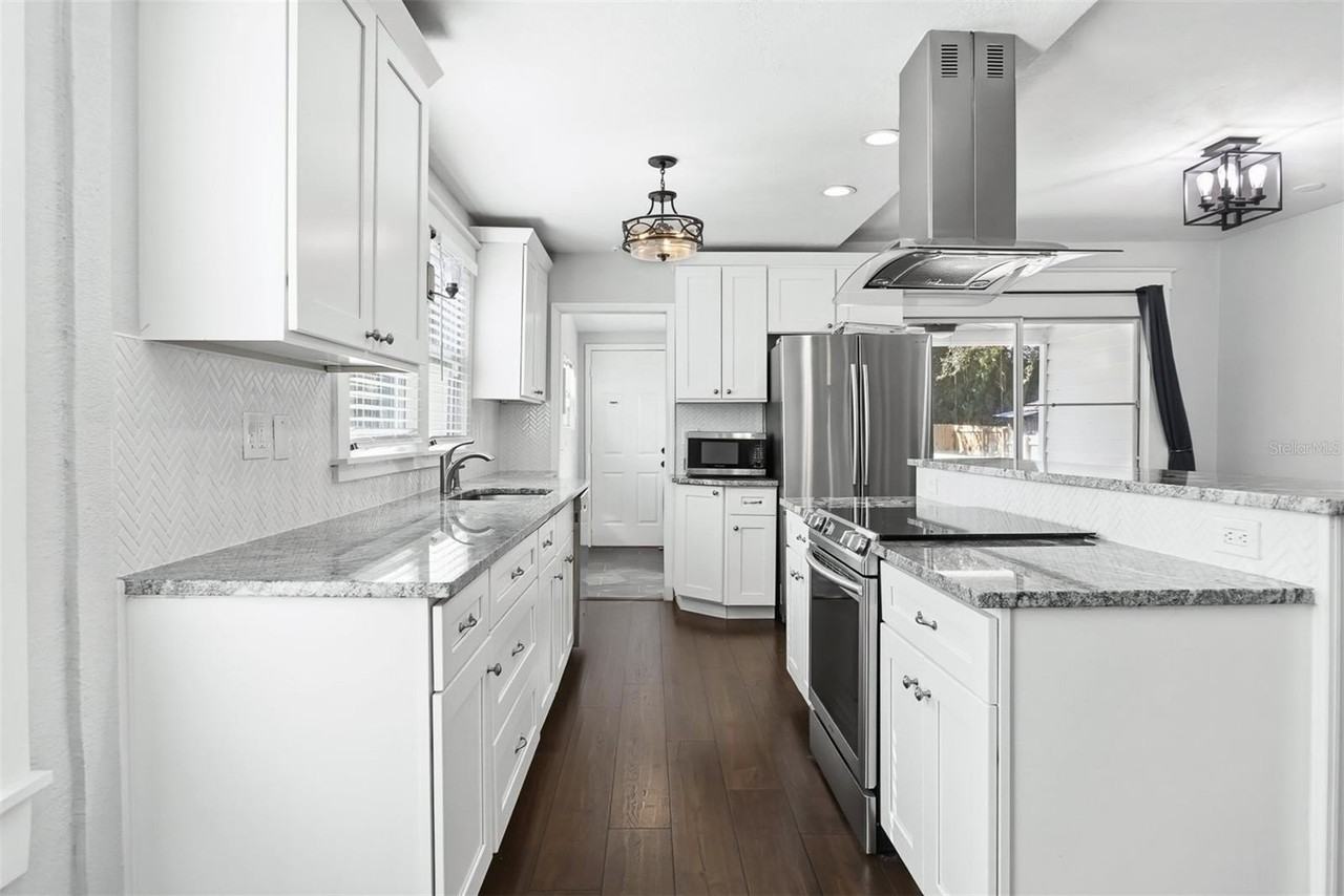 108 W Alva St - Photo 3 of 13