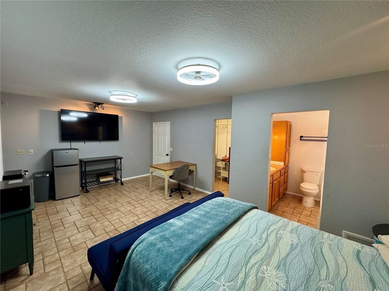 12684 81st Ave #2 - Photo 4 of 10