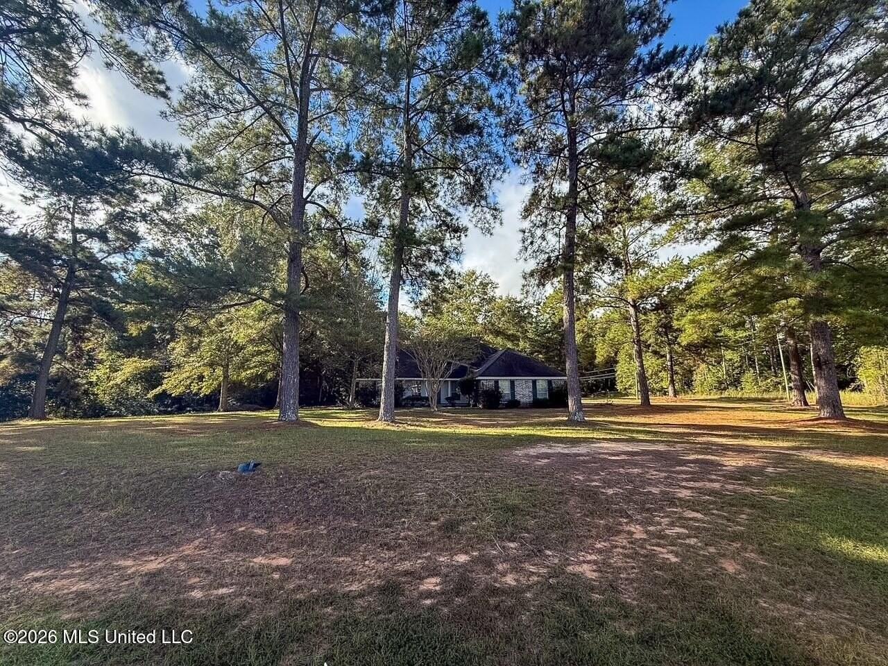 1061 Hutson Cir - Photo 2 of 22