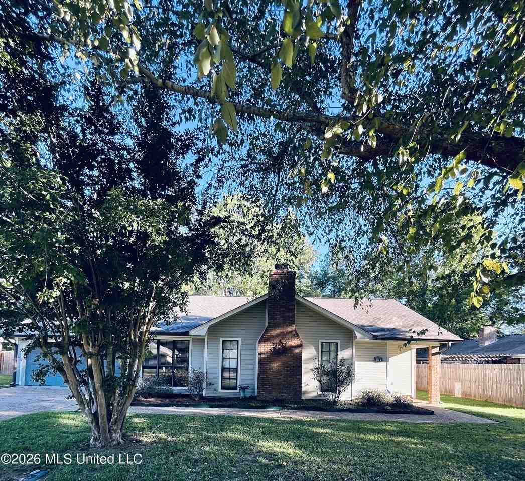 120 Cypress Dr - Photo 2 of 19