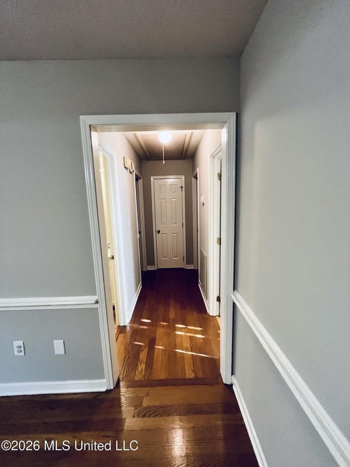 120 Cypress Dr - Photo 5 of 19