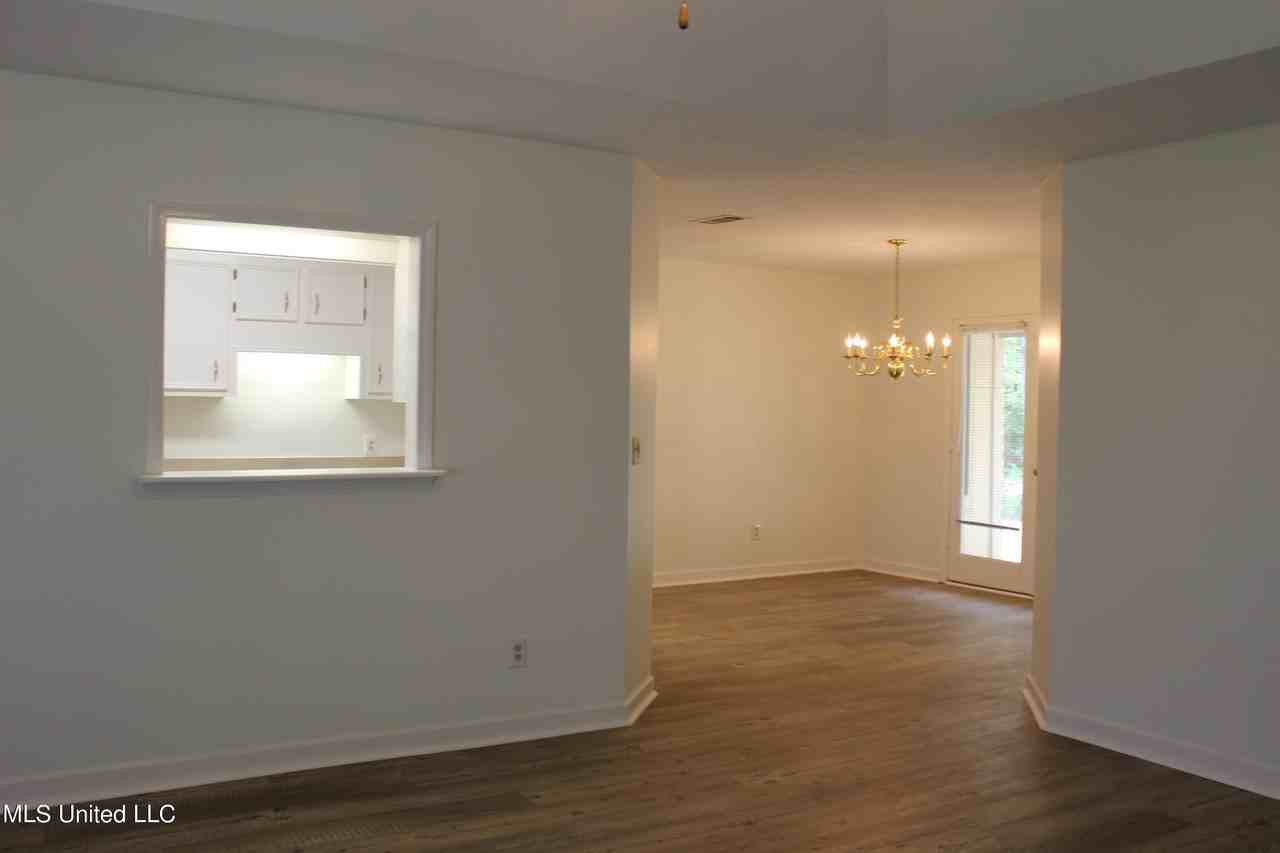 13 Mallard Pointe Cir - Photo 5 of 23