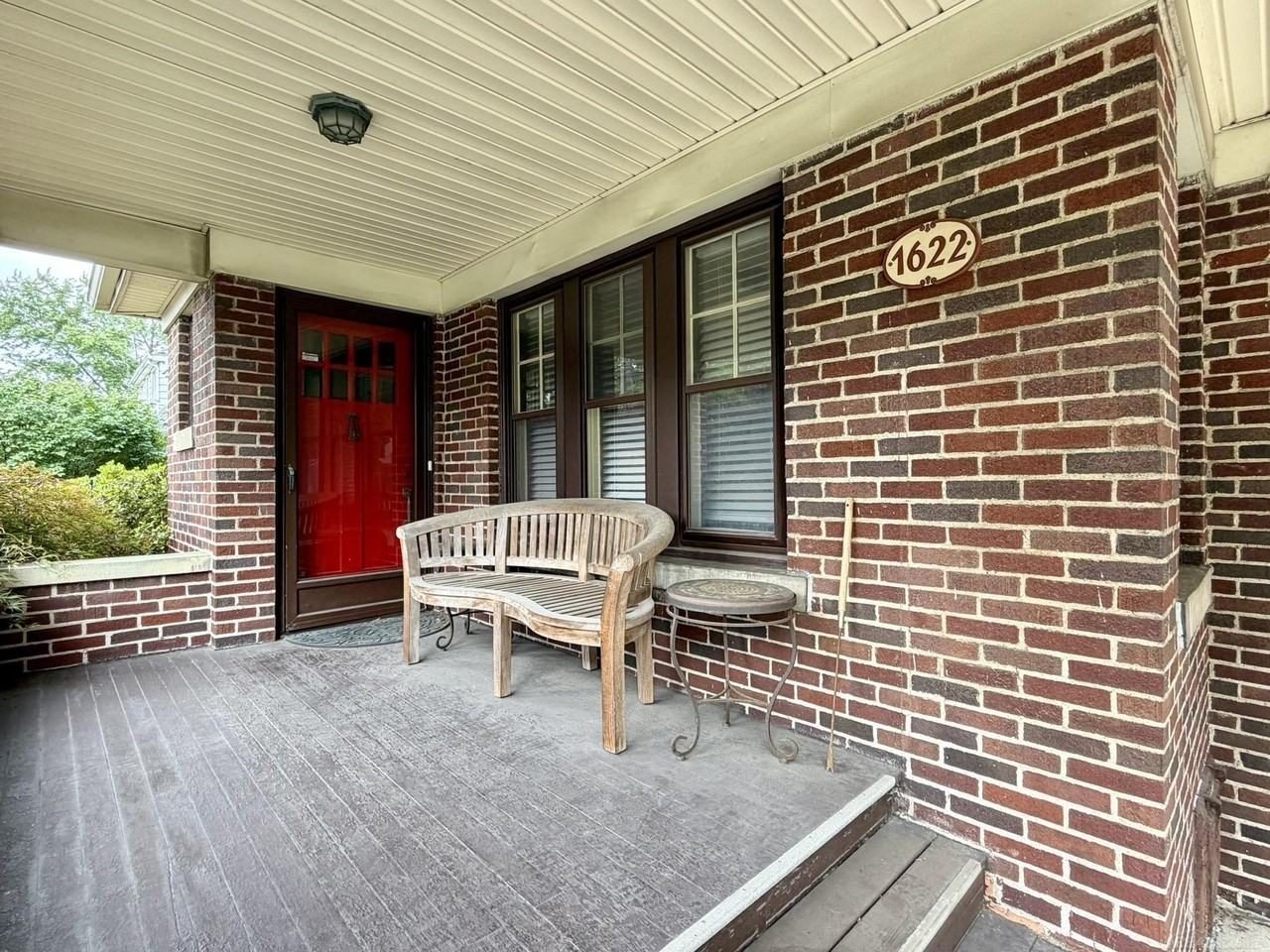 1622 Crooks Rd #1622 - Photo 7 of 30