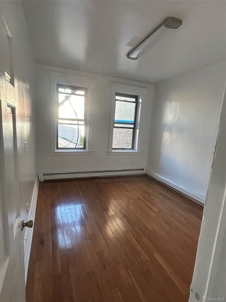 10713 Northern Blvd #2 - Photo 3 of 10