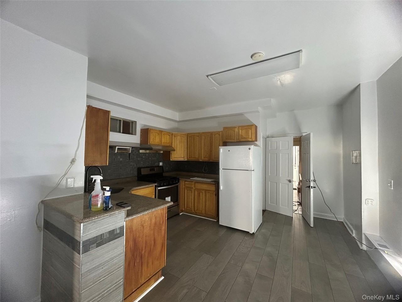 10713 Northern Blvd #2 - Photo 5 of 10